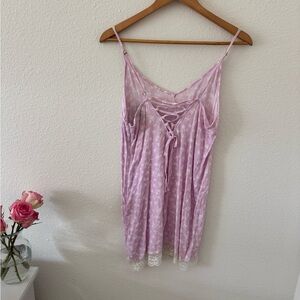 Chic Lavender Lace-Accent Chemise